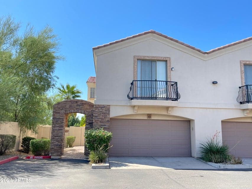7303 N 14TH Street 10, Phoenix, AZ 85020 — photo 1 of 30