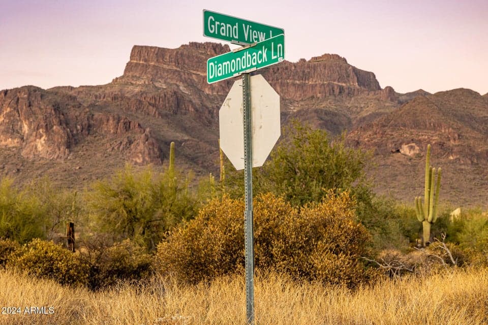 7255 E GRAND VIEW Lane 86, Gold Canyon, AZ 85119 — photo 1 of 24