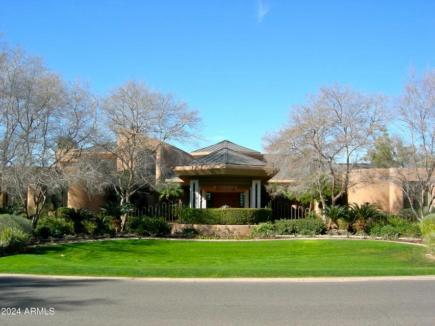 Designed by Vernon Swaback, Architect and Apprentice to Frank Lloyd Wright.