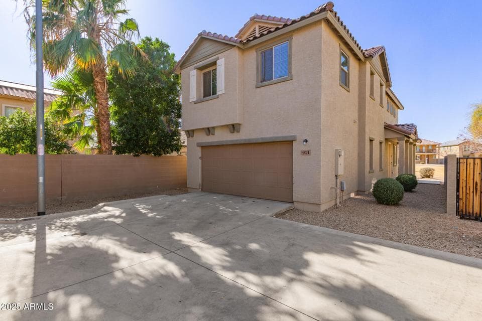 911 E AGUA FRIA Lane, Avondale, AZ 85323 — photo 1 of 36