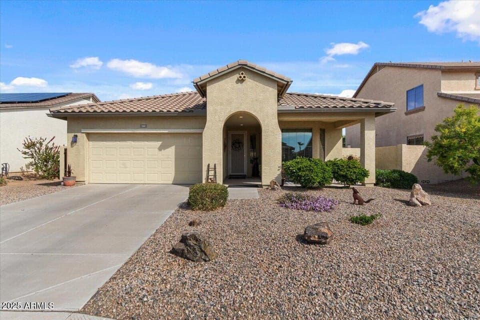 144 W BAHAMAS Drive, Casa Grande, AZ 85122 — photo 1 of 47
