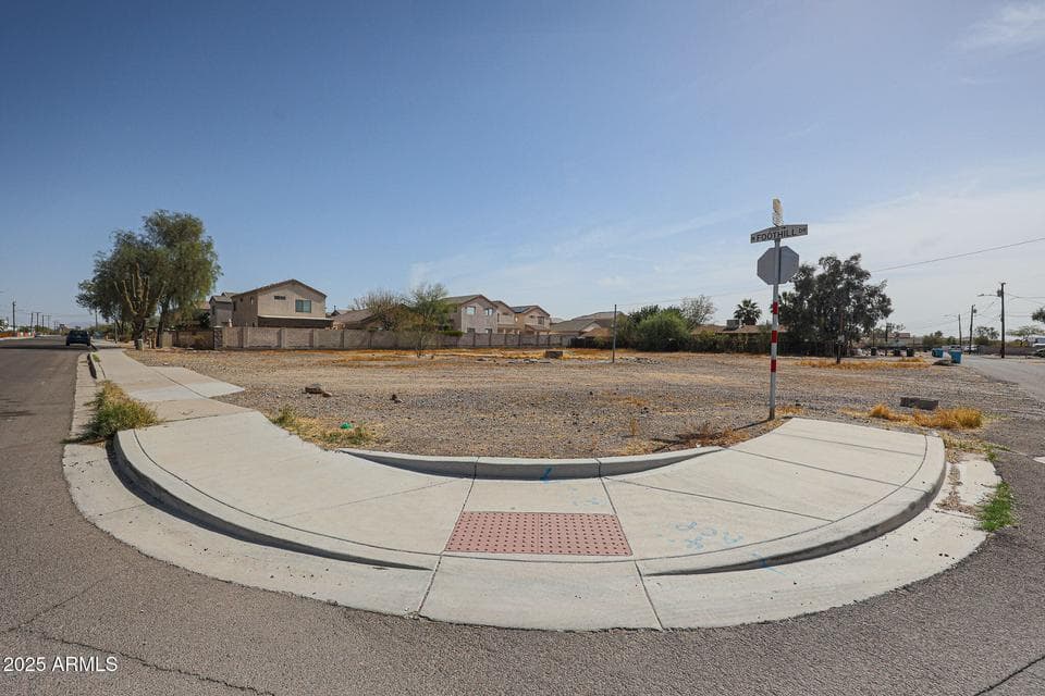 29XX W Adobe Drive 3, Phoenix, AZ 85027 — photo 1 of 16
