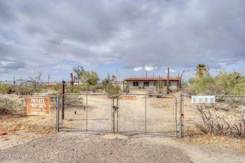 2212 E SOUTH MOUNTAIN Avenue 5, Phoenix, AZ 85042 — photo 1 of 29