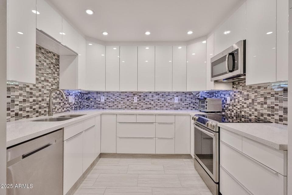 17404 N 99TH Avenue 232, Sun City, AZ 85373 — photo 1 of 29