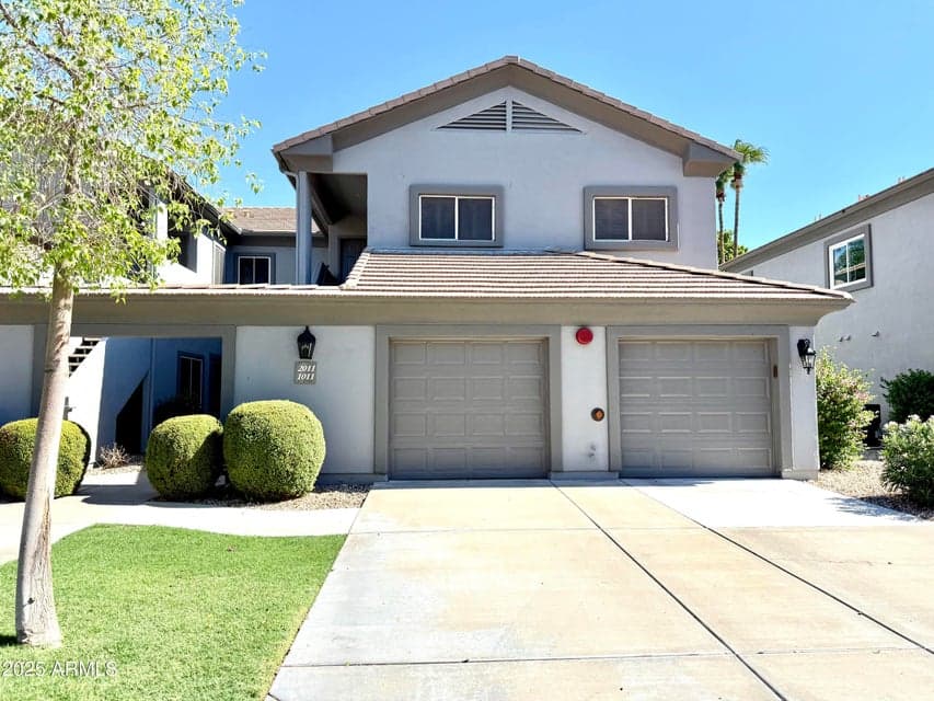 7401 W ARROWHEAD CLUBHOUSE Drive 2011, Glendale, AZ 85308 — photo 1 of 38