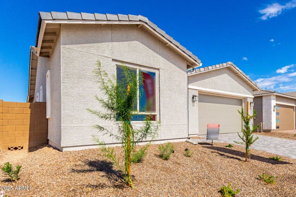 15818 W MIAMI Street, Goodyear, AZ 85338 — photo 1 of 39
