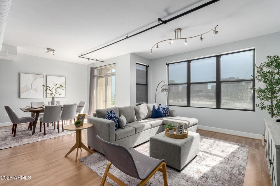 1326 N CENTRAL Avenue 307, Phoenix, AZ 85004 — photo 1 of 33