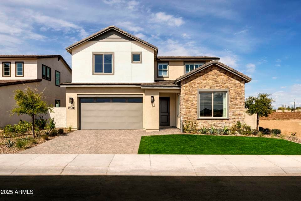1534 E COCONINO Way, Gilbert, AZ 85298 — photo 1 of 15