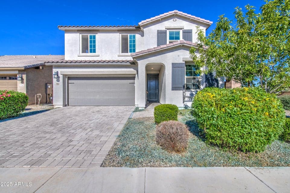 Enjoy your tour of 782 E Betsy Ln!