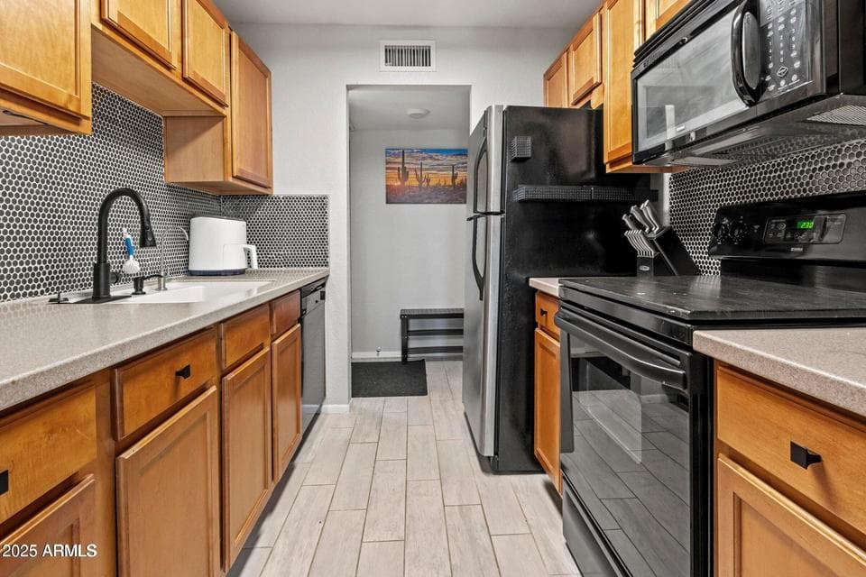 7550 N 12th Street 139, Phoenix, AZ 85020 — photo 1 of 11
