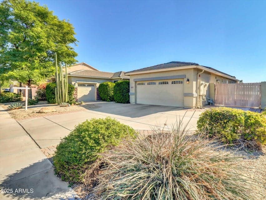 14469 W EDGEMONT Avenue, Goodyear, AZ 85395 — photo 1 of 67