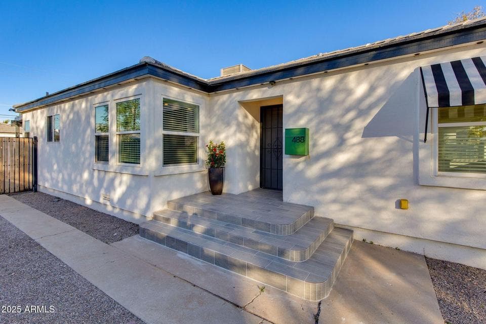 488 N WASHINGTON Street, Chandler, AZ 85225 — photo 1 of 15