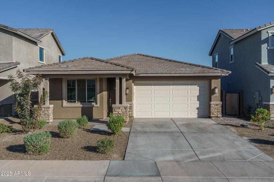 15011 N 55TH Drive, Glendale, AZ 85306 — photo 1 of 40