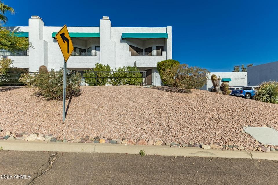 16812 E LAMPLIGHTER Way 9, Fountain Hills, AZ 85268 — photo 1 of 38