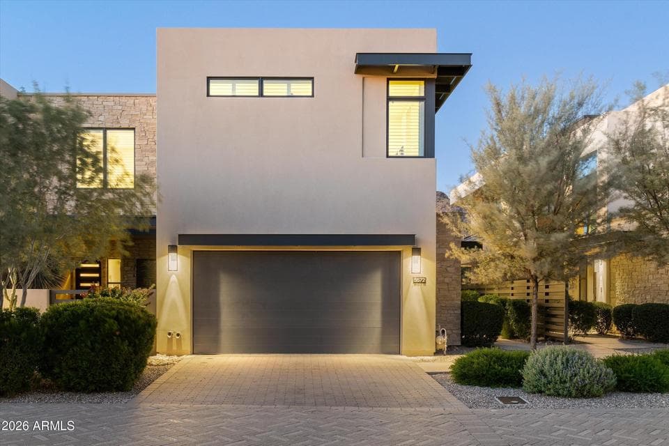5572 E STELLA Lane, Paradise Valley, AZ 85253 — photo 1 of 43