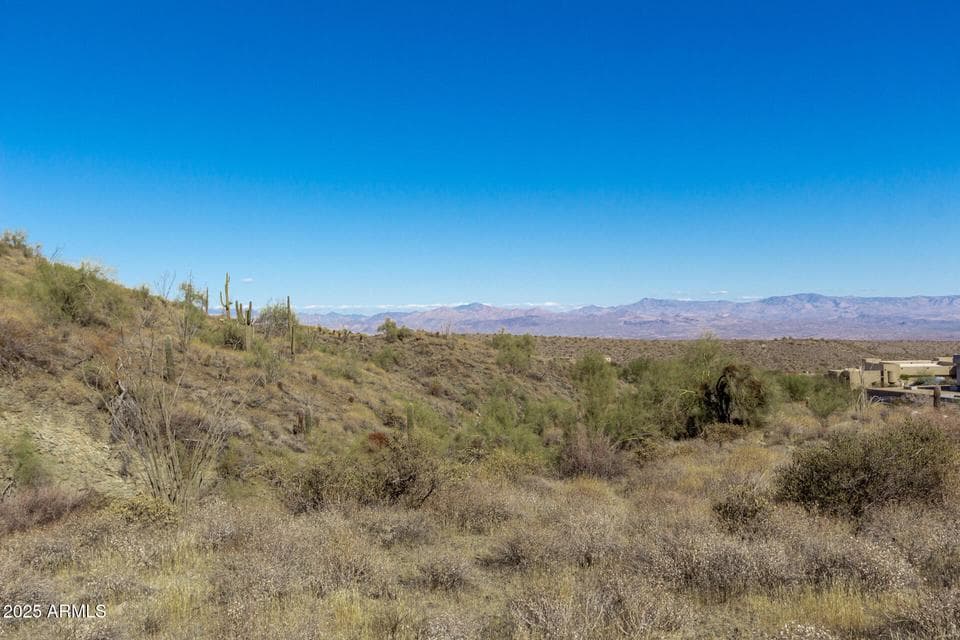 You’ll see gorgeous sunrise views to N.E from this beautiful lot!