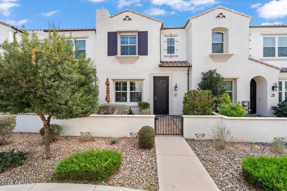 2477 W MARKET Place 27, Chandler, AZ 85248 — photo 1 of 38