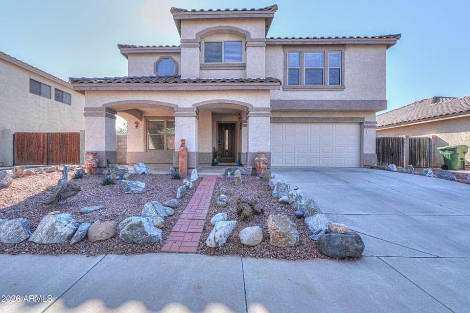 533 W PRICKLY PEAR Drive, Casa Grande, AZ 85122 — photo 1 of 40