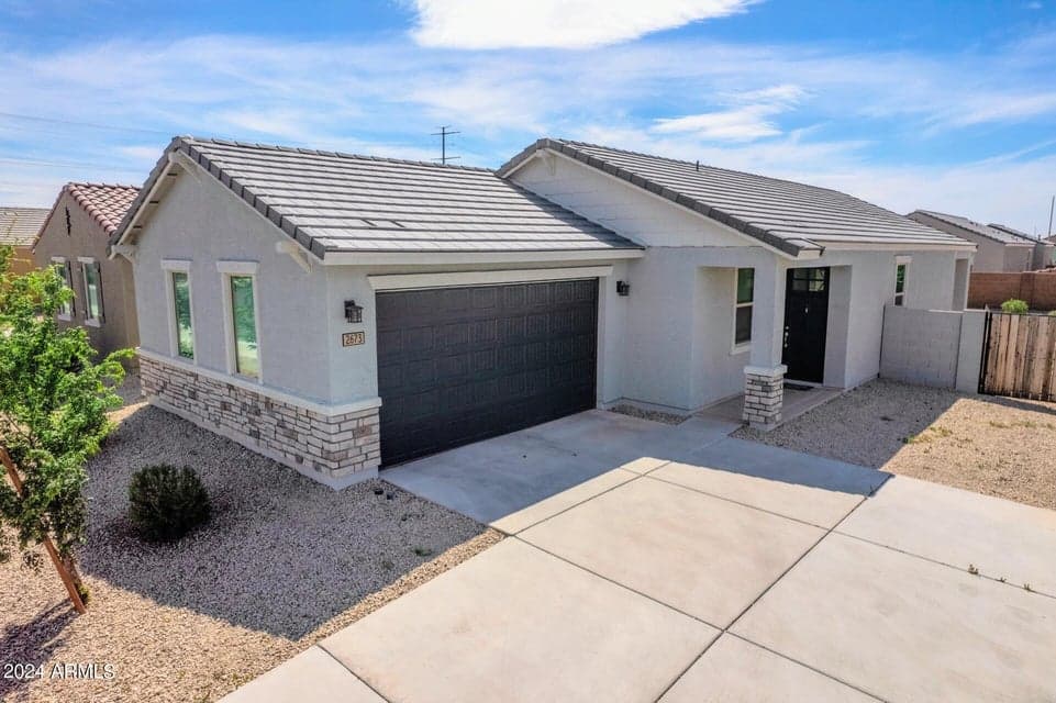 2673 E AGUAYO Drive, Casa Grande, AZ 85194 — photo 1 of 19