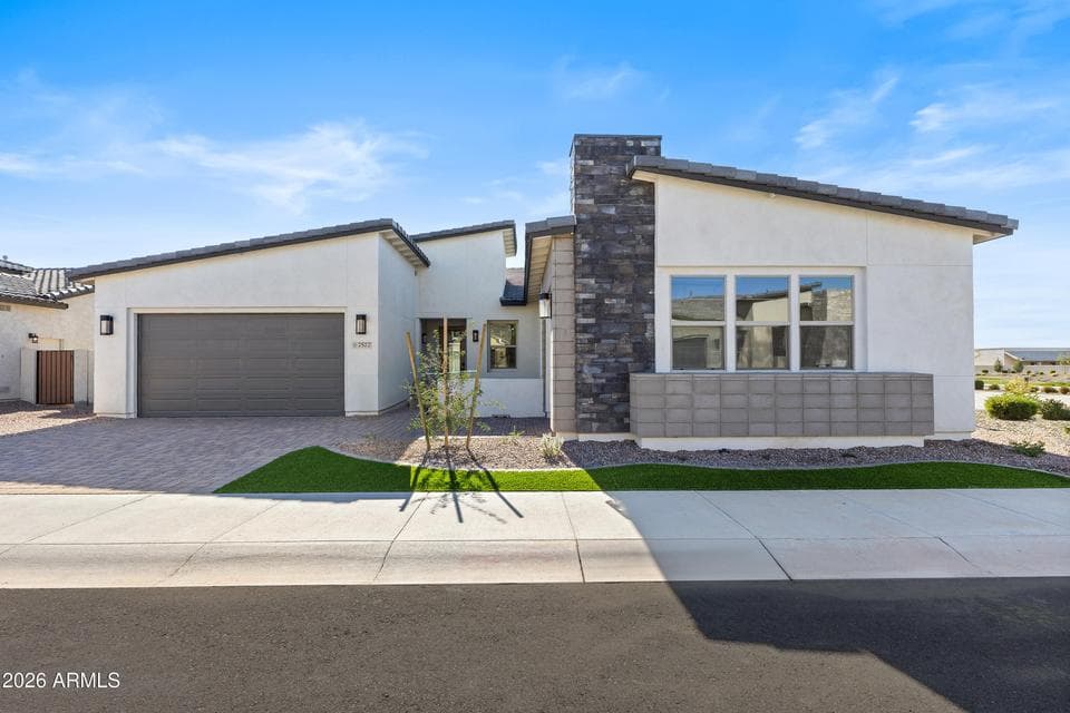 7577 W Evans Drive, Peoria, AZ 85381 — photo 1 of 45