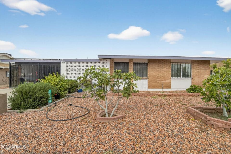 10548 W CARON Drive, Sun City, AZ 85351 — photo 1 of 25