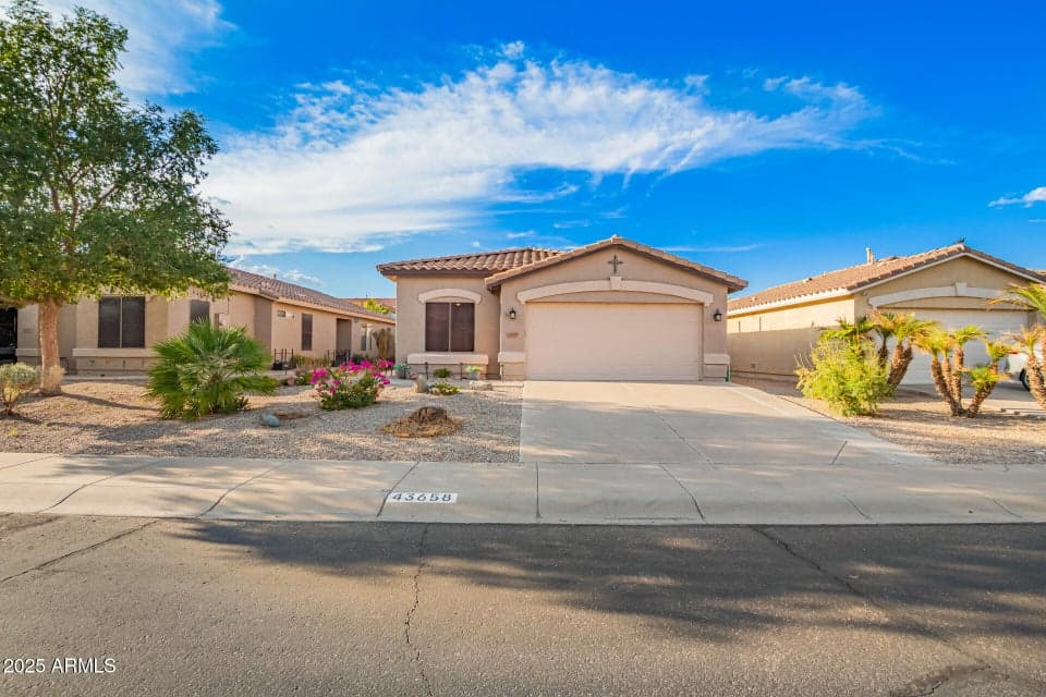 43658 W RIO GRANDE Drive, Maricopa, AZ 85138 — photo 1 of 27