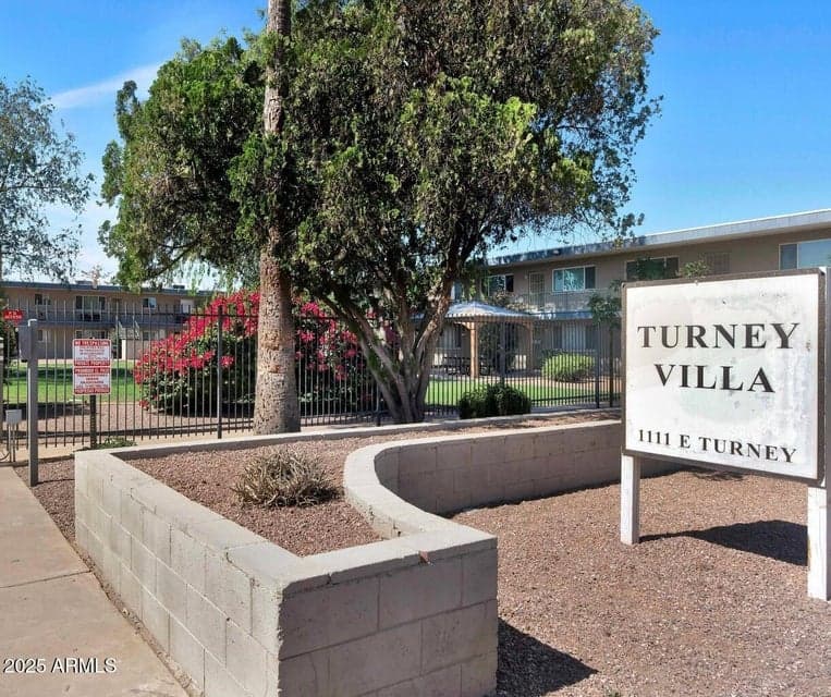 1111 E TURNEY Avenue 18, Phoenix, AZ 85014 — photo 1 of 22