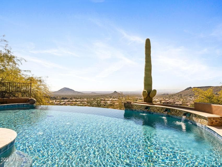 10130 N PALISADES Boulevard, Fountain Hills, AZ 85268 — photo 1 of 89