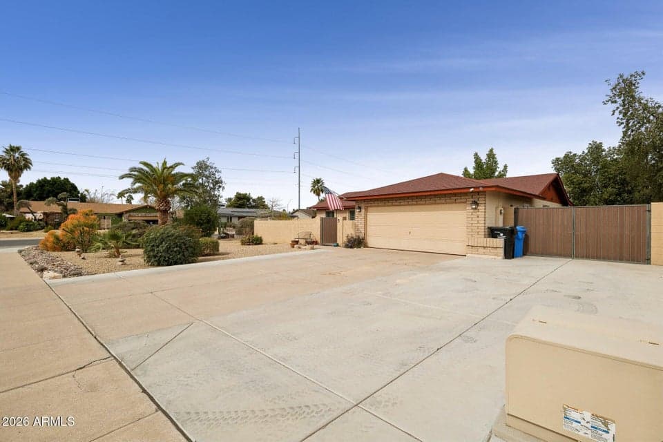 RV Gate & extra slab parking