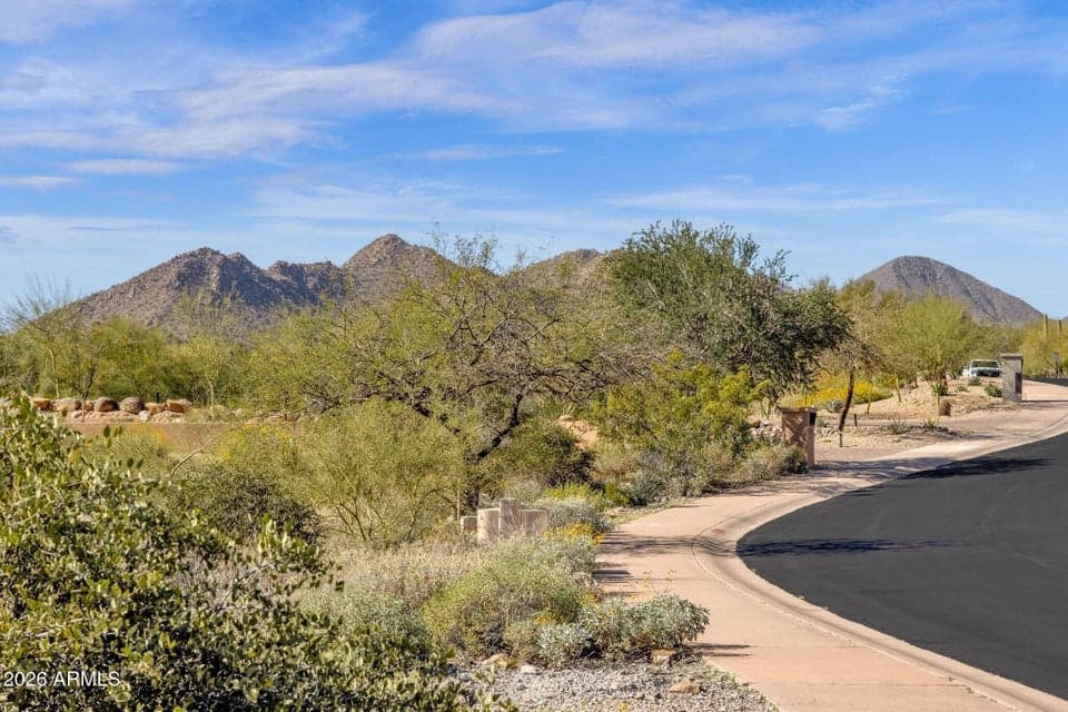 11760 N SUNSET VISTA Drive 42, Fountain Hills, AZ 85268 — photo 1 of 21