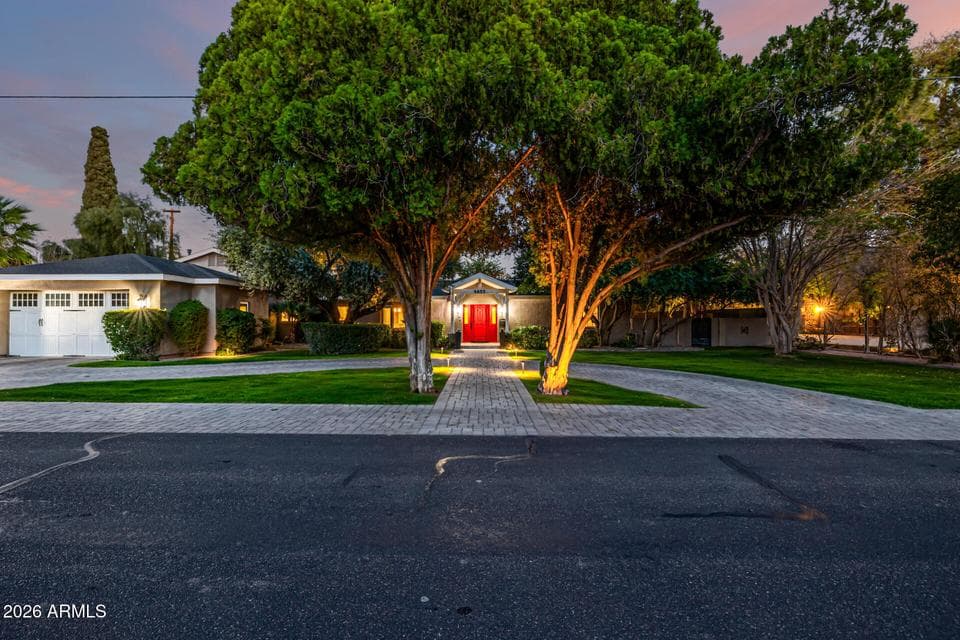 5655 N 4TH Street, Phoenix, AZ 85012 — photo 1 of 65