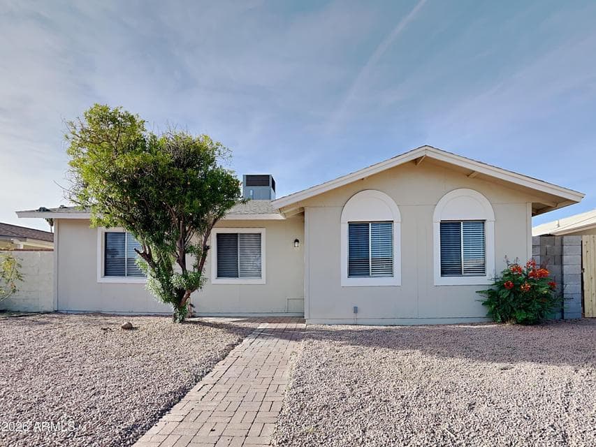 5344 W BANFF Lane, Glendale, AZ 85306 — photo 1 of 15