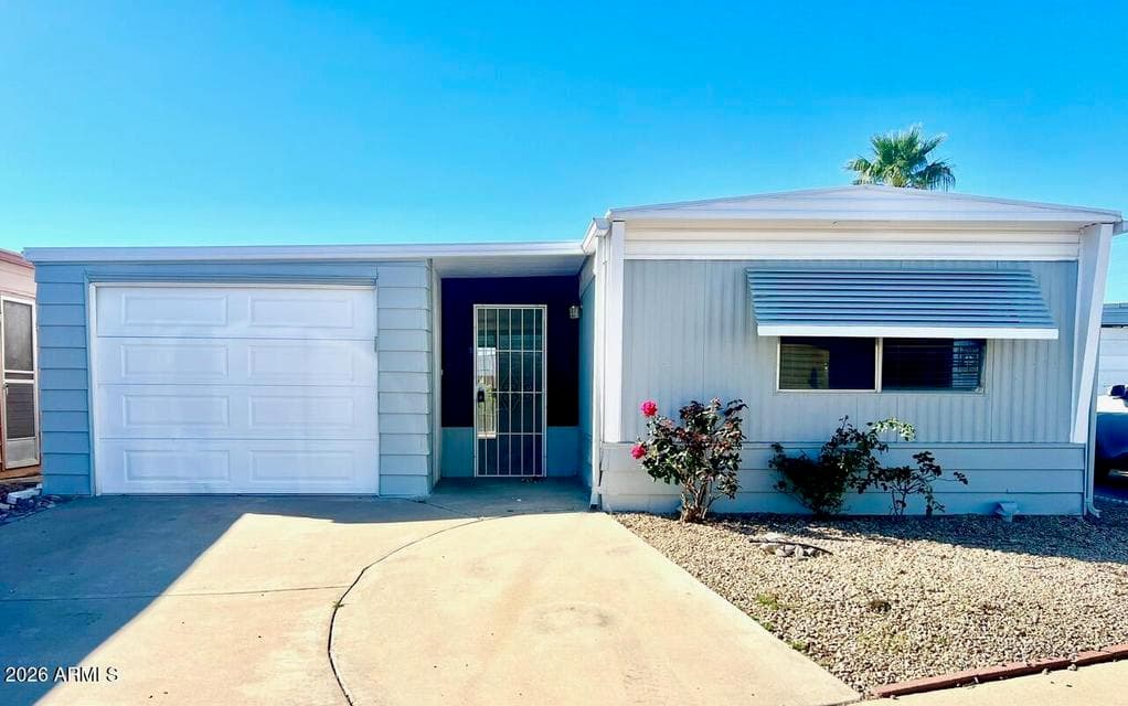 10201 N 99TH Avenue 38A, Peoria, AZ 85345 — photo 1 of 32