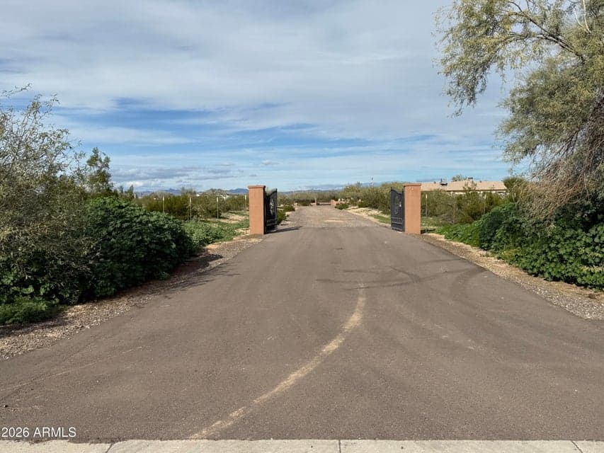 17550 W DYNAMITE Boulevard 3A, Surprise, AZ 85387 — photo 1 of 11