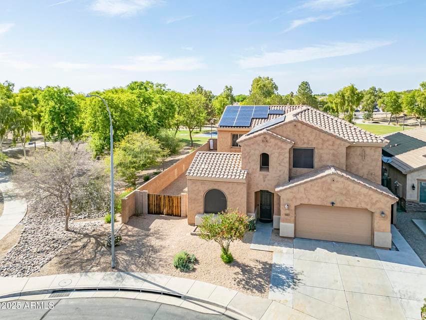 Premium lot with no neighbors behind or to one side! Beautiful green park behind the home - great views!