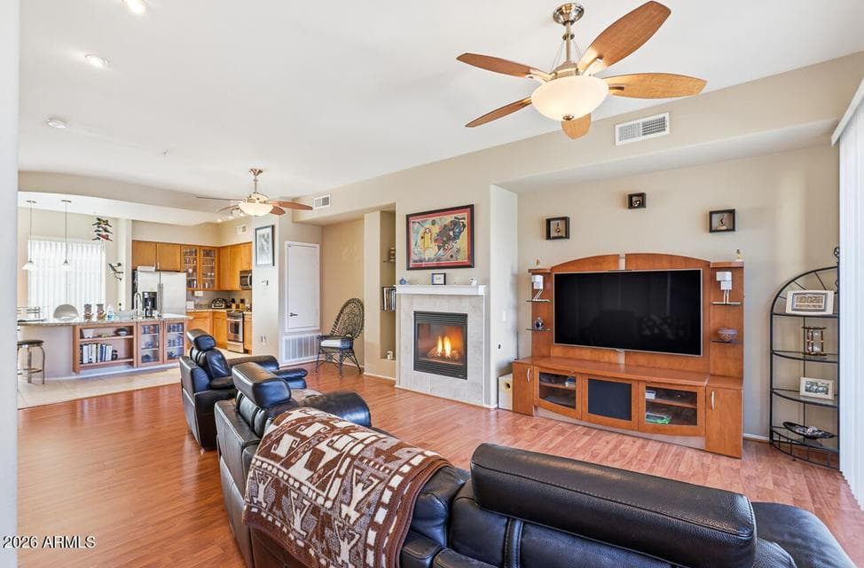 6745 N 93RD Avenue 1124, Glendale, AZ 85305 — photo 1 of 30