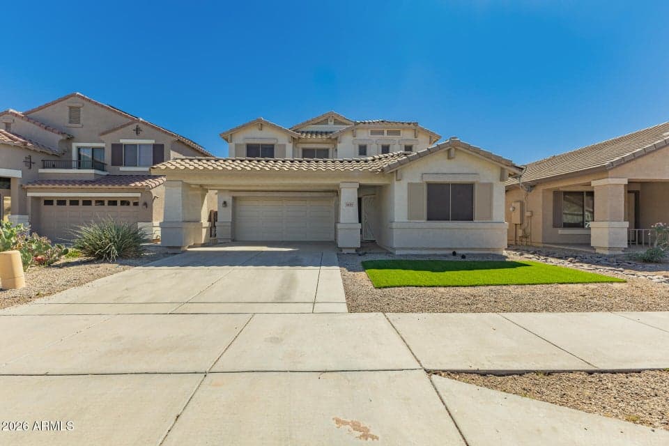 5635 W SOUTHGATE Avenue, Phoenix, AZ 85043 — photo 1 of 33