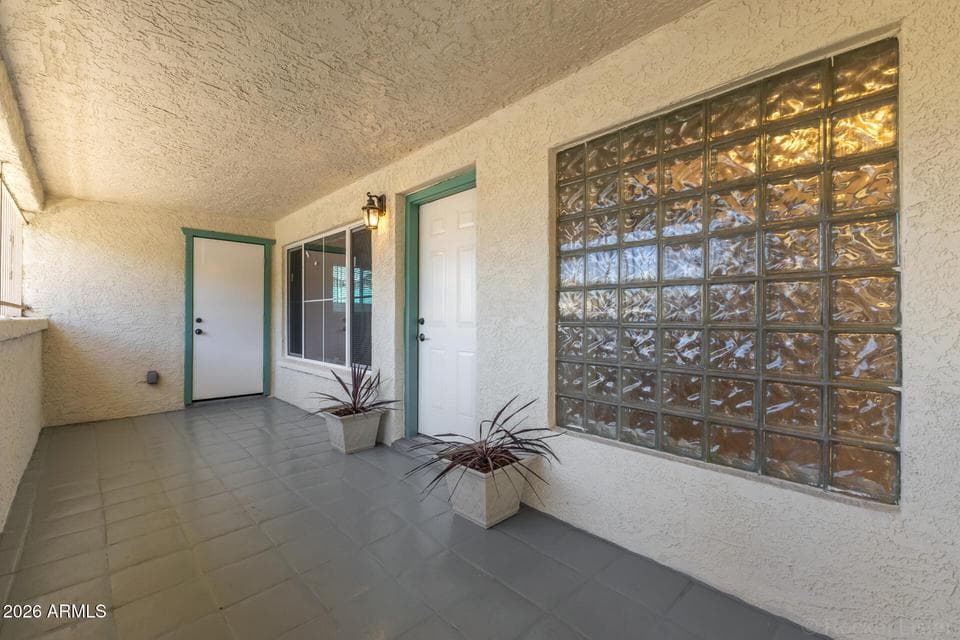 214 E RUTH Avenue 109, Phoenix, AZ 85020 — photo 1 of 26