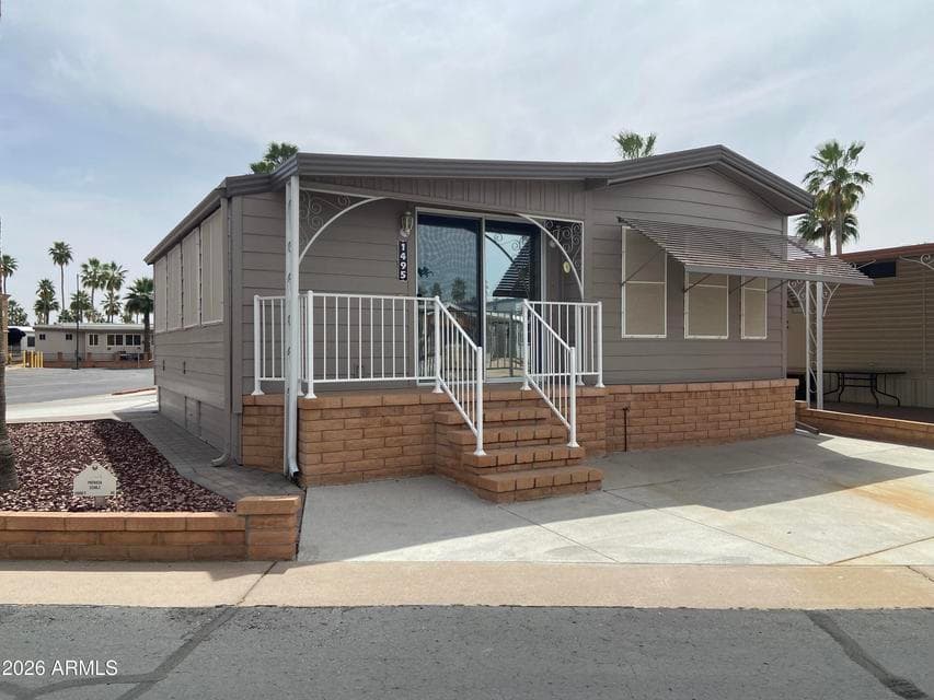 1495 W PAWNEE Avenue, Apache Junction, AZ 85119 — photo 1 of 47