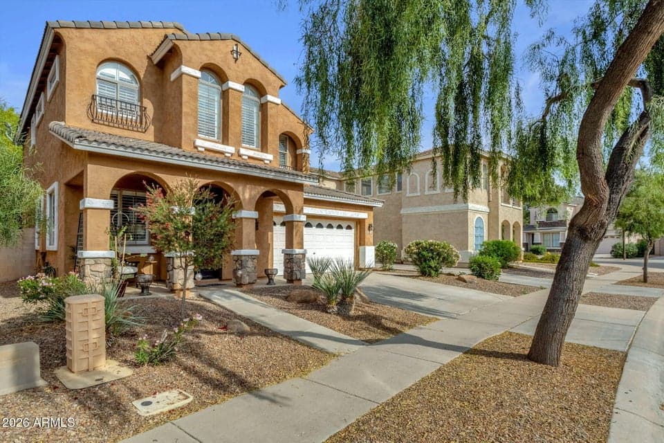 4253 S SOBOBA Street, Gilbert, AZ 85297 — photo 1 of 75