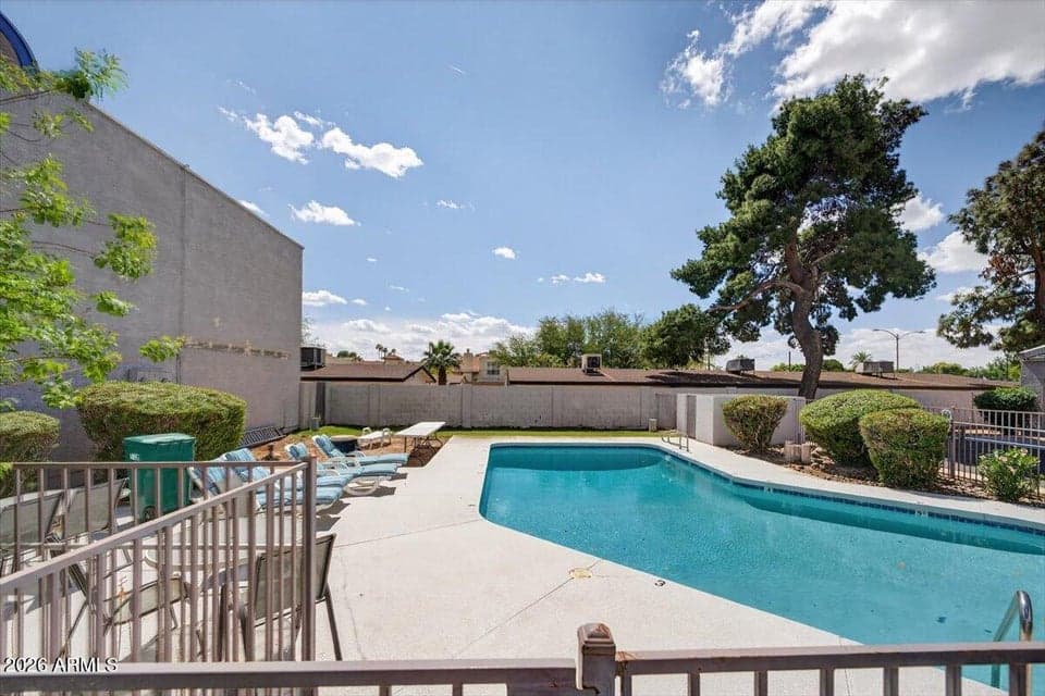 5750 N 10TH Street 5, Phoenix, AZ 85014 — photo 1 of 32