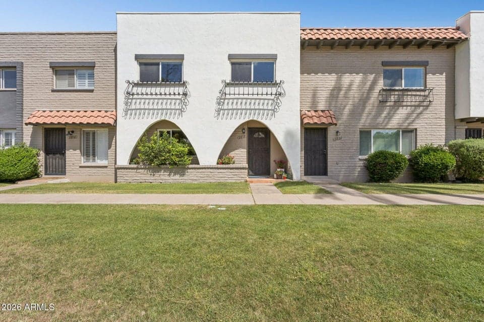 2818 E CLARENDON Avenue, Phoenix, AZ 85016 — photo 1 of 20