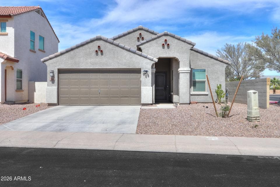 786 W Kingman Drive, Casa Grande, AZ 85122 — photo 1 of 37
