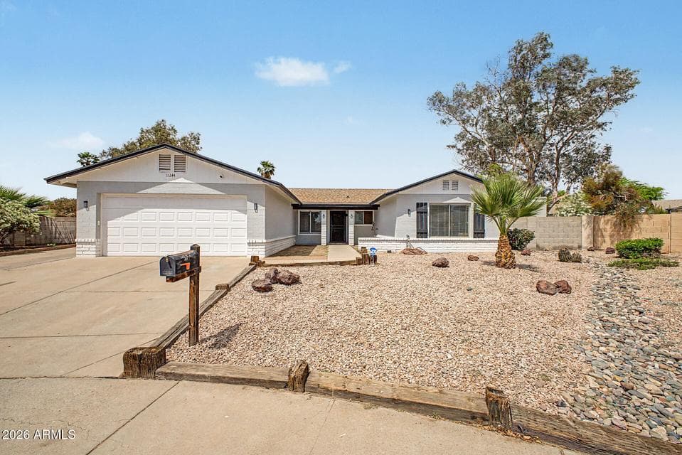 11244 N 58TH Drive, Glendale, AZ 85304 — photo 1 of 40