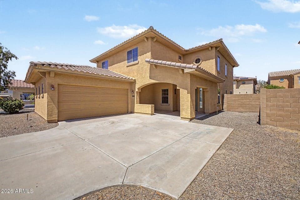 952 E BLUE SPRUCE Lane, Gilbert, AZ 85298 — photo 1 of 39