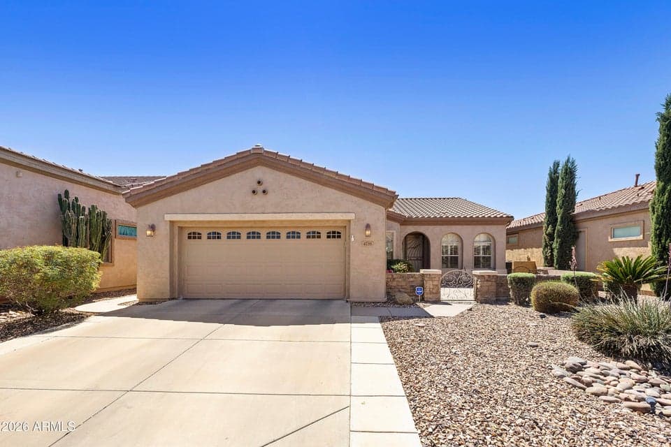4735 E SOURWOOD Drive, Gilbert, AZ 85298 — photo 1 of 70