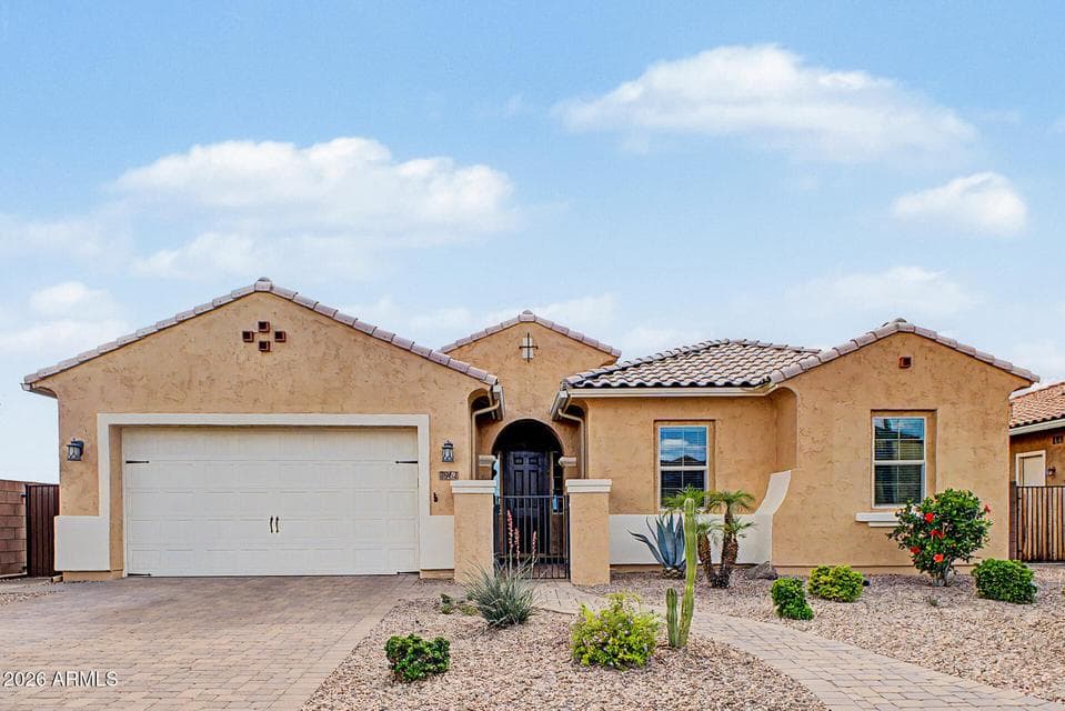 7962 S PARKCREST Street, Gilbert, AZ 85298 — photo 1 of 76