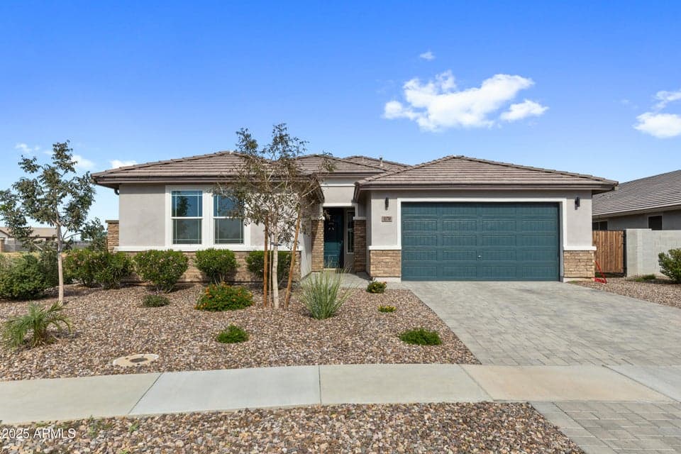 1170 E MEADOWRIDGE Drive, Casa Grande, AZ 85122 — photo 1 of 36