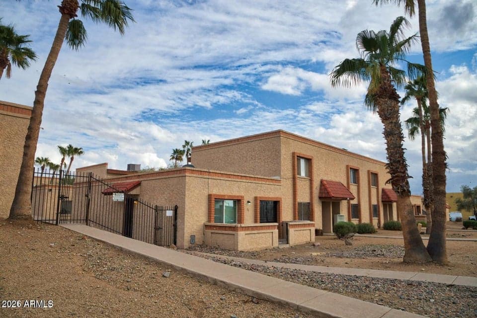 10411 N 11TH Avenue 28, Phoenix, AZ 85021 — photo 1 of 10