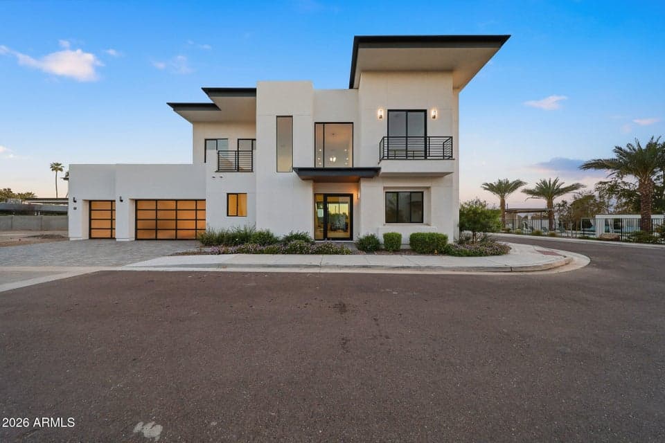 100 W Northern Avenue 7, Phoenix, AZ 85021 — photo 1 of 29